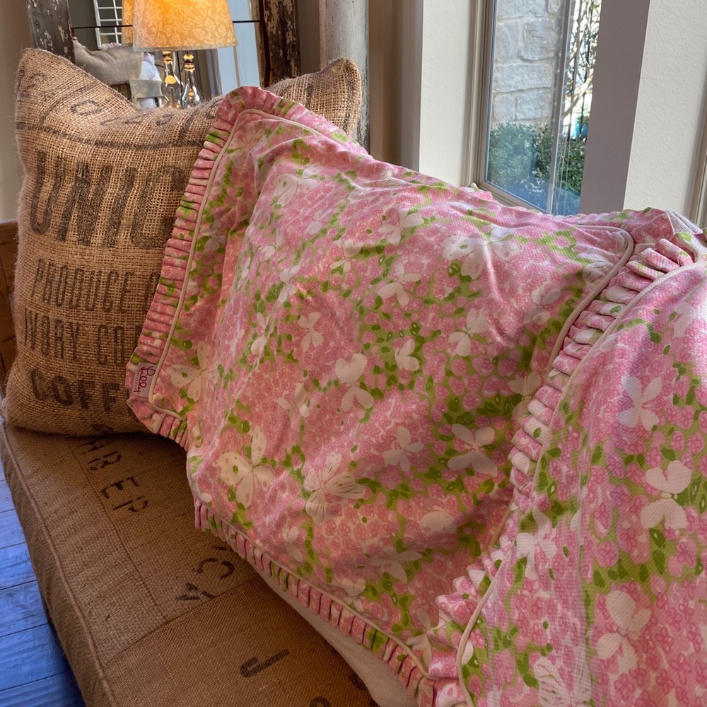 Set of 2 Lilly Pulitzer LG Pillow Ruffled Shams